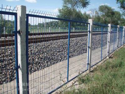 铁路仓库护栏网低碳钢丝双边丝框架护栏网高速公路铁路边框铁丝围栏网浸塑防护栏